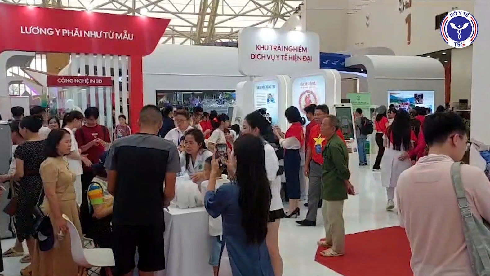 Ấn tượng triển lãm “Y tế Việt Nam - Hành trình 80 năm vì sức khoẻ Nhân dân”